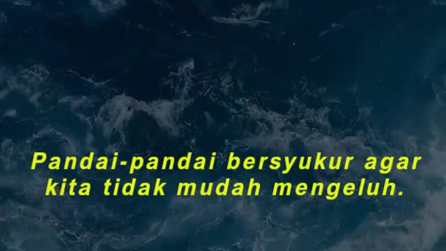 Pandai-pandai bersyukur agar kita tidak mudah mengeluh.