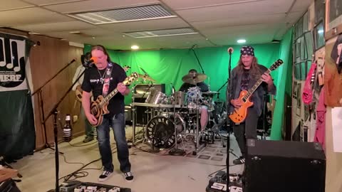 Goodnight Carnage "Shovin"