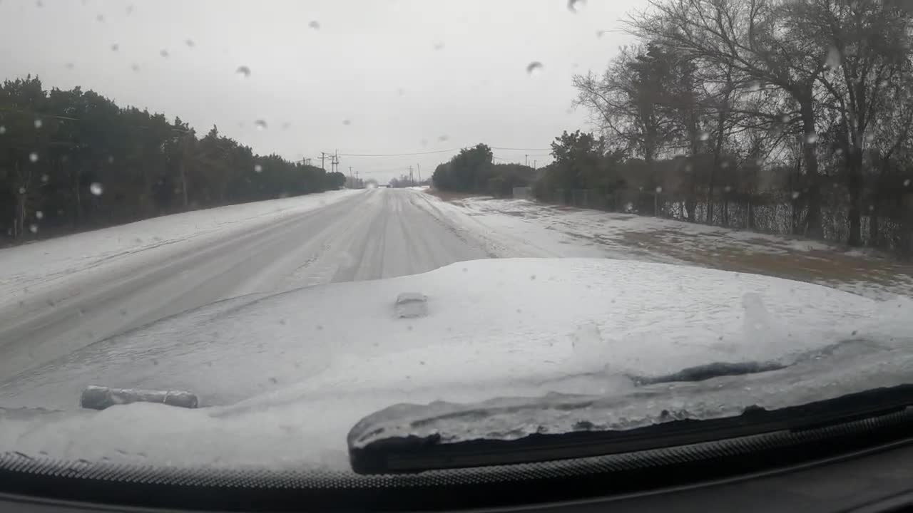 Ep 68 Sno-vid 21, Impassable road? Jeepin'