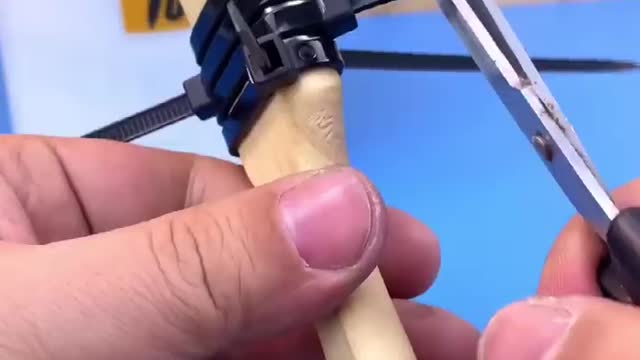 Painting Brush Holder with Zip Tie Painting without Mess