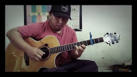 Crazy Skills Guitar Fingerstyle Played Sweet Child O'Mine Guns N Roses.. Amazing!!