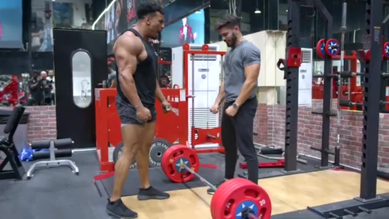 Pro Slap Champion Knocks Out Larry Wheels