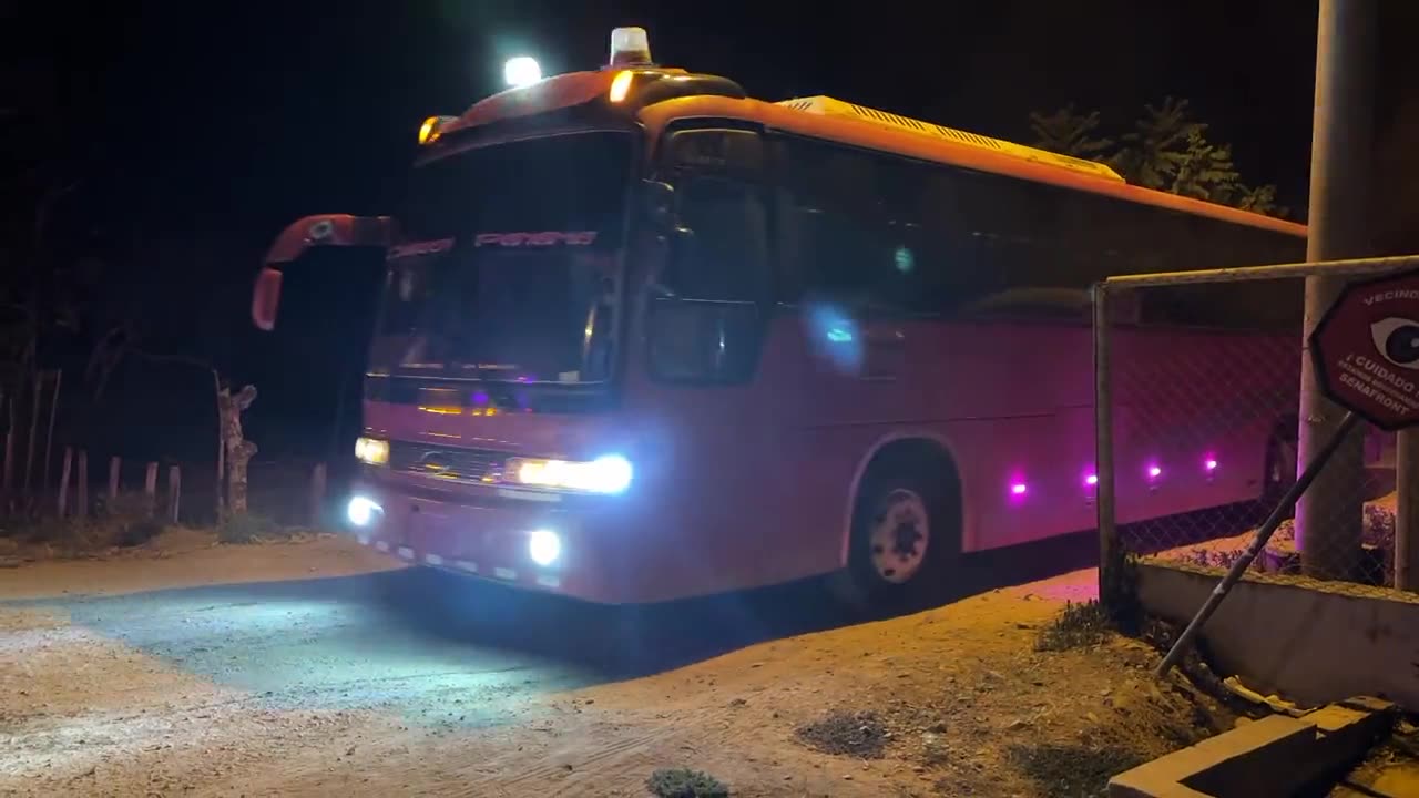 Michael Yon: Busses roar through Central America & Mexico by the hundreds, day & night