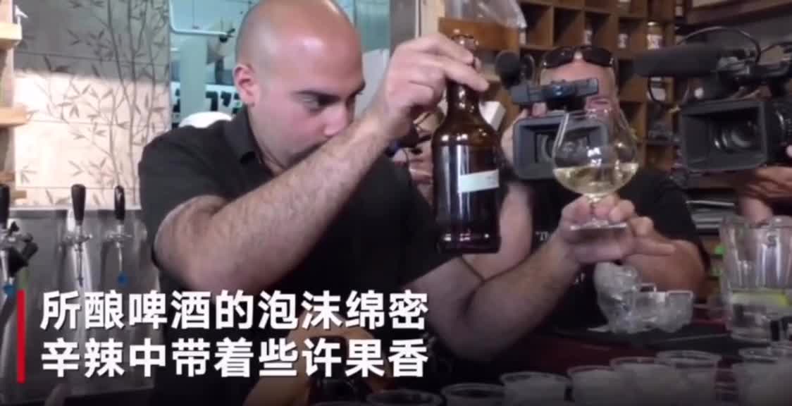 Scientists dig up 5000-year-old yeast to brew ancient Egyptian beer.