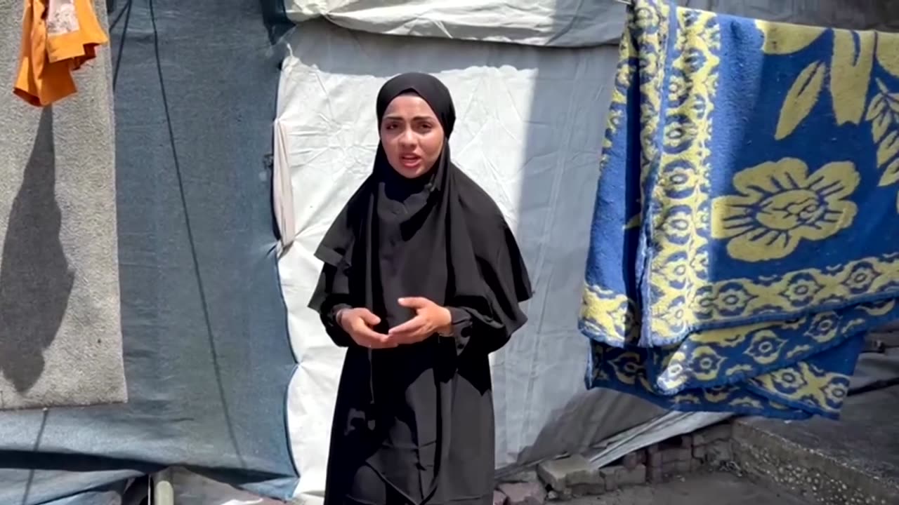 Gaza student turns to selling hummus to support family