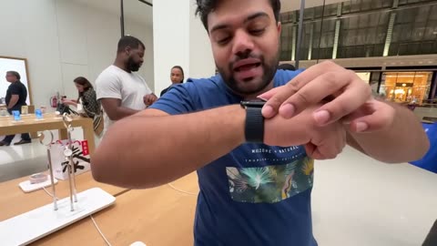 Akele Trip Pe Chala Gaya 😭 | Dubai Se Apple Watch Le Li 😍