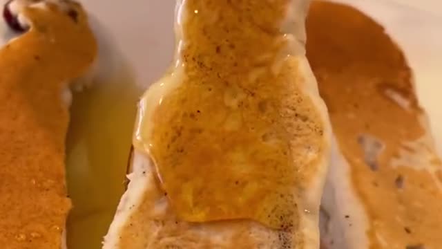 Making bacon pancakes 🤯 #grubspot #bacon #pancakes #breakfast #food