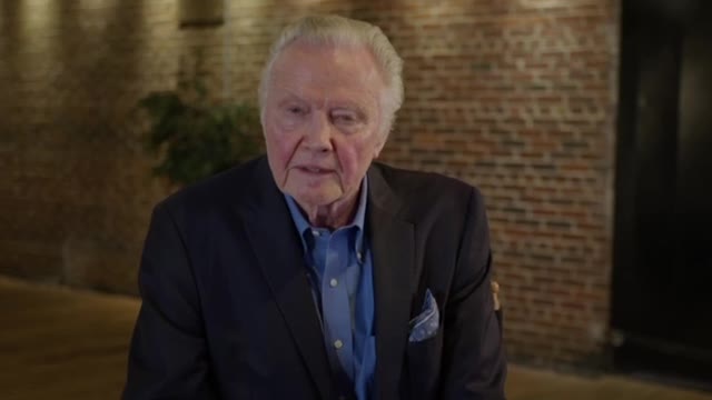 Wake up America - Jon Voight