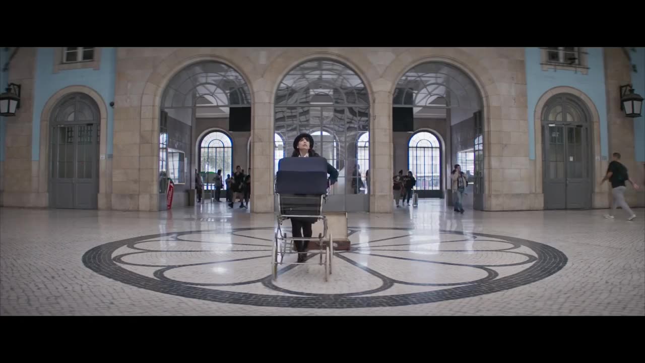 Parle A Ta Tete by Indila