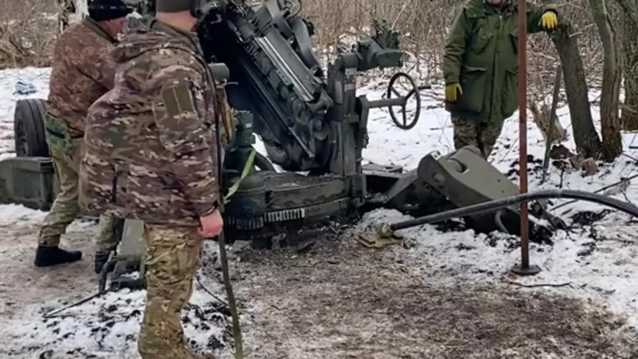 American 155-mm howitzer M777 works on hand in the Bakhmut area