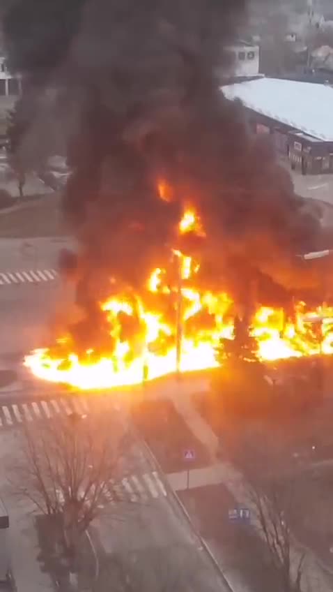 A fuel truck of the Armed Forces of Ukraine burned down in Kharkiv.