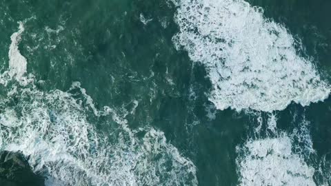 Ocean continues waves