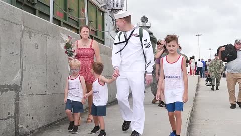 Most Emotional U.S. Navy Soldiers Coming Home Compilation