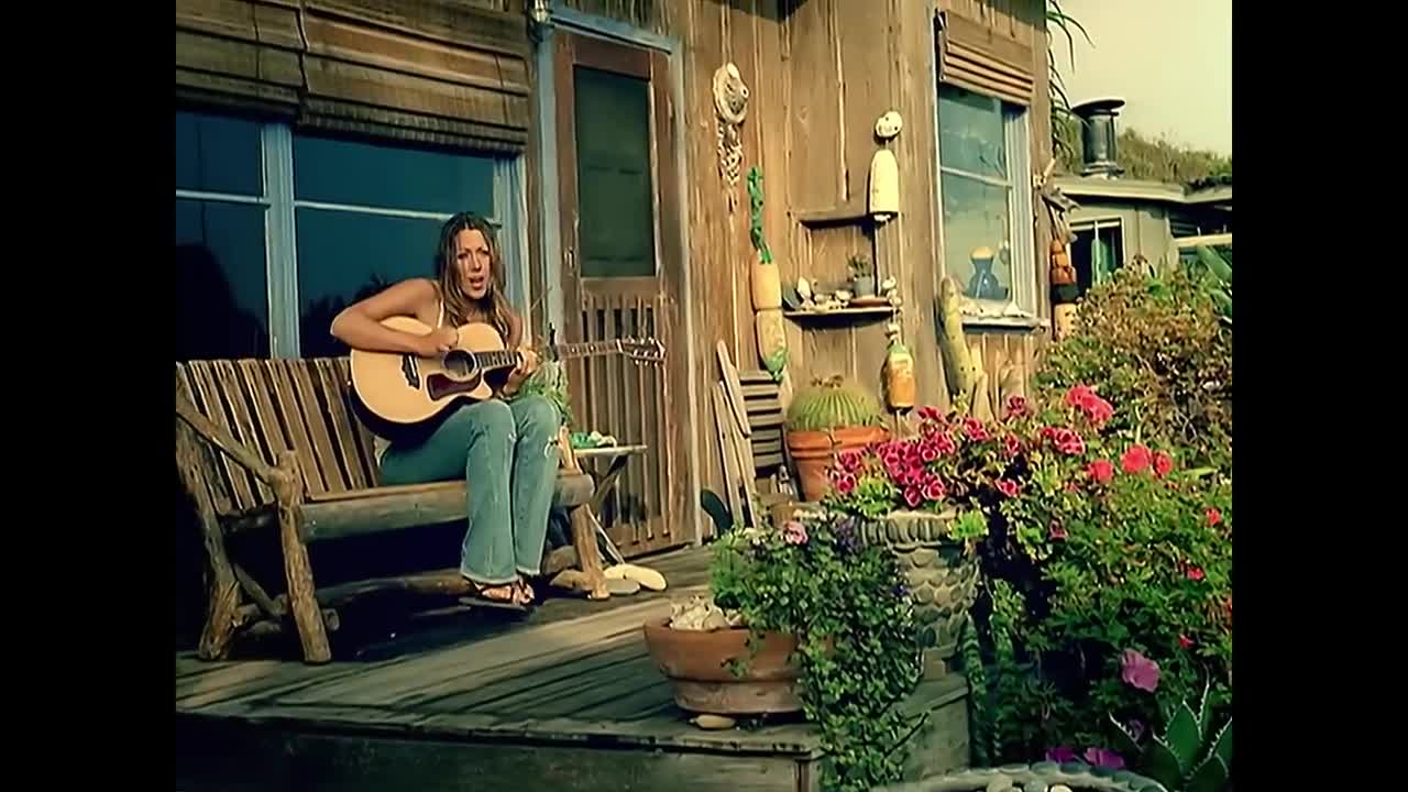 Colbie Caillat - Bubbly ( Music Video)