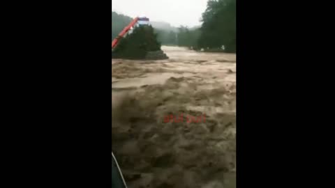 Floods in India due to heavy rains😔