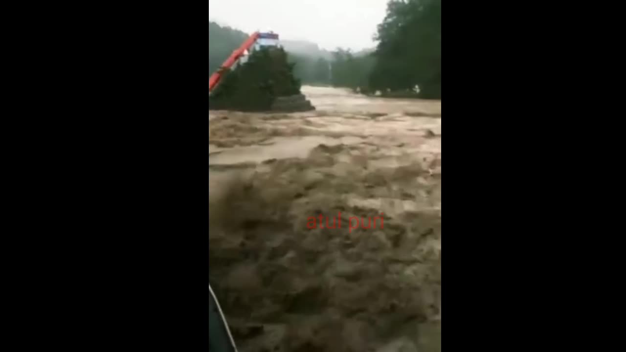 Floods in India due to heavy rains😔