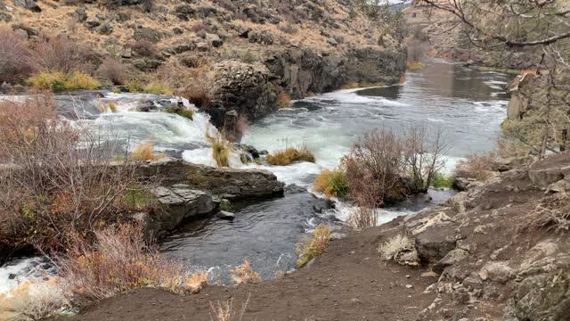 Central Oregon – Steelhead Falls – Multi-Stream Waterfall – 4K