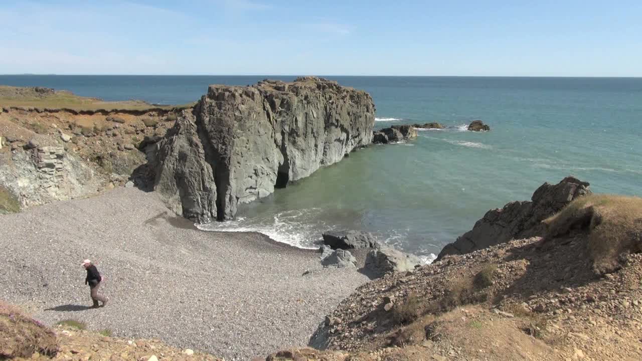 Iceland east Alftafjorour cliffs & beach 1a