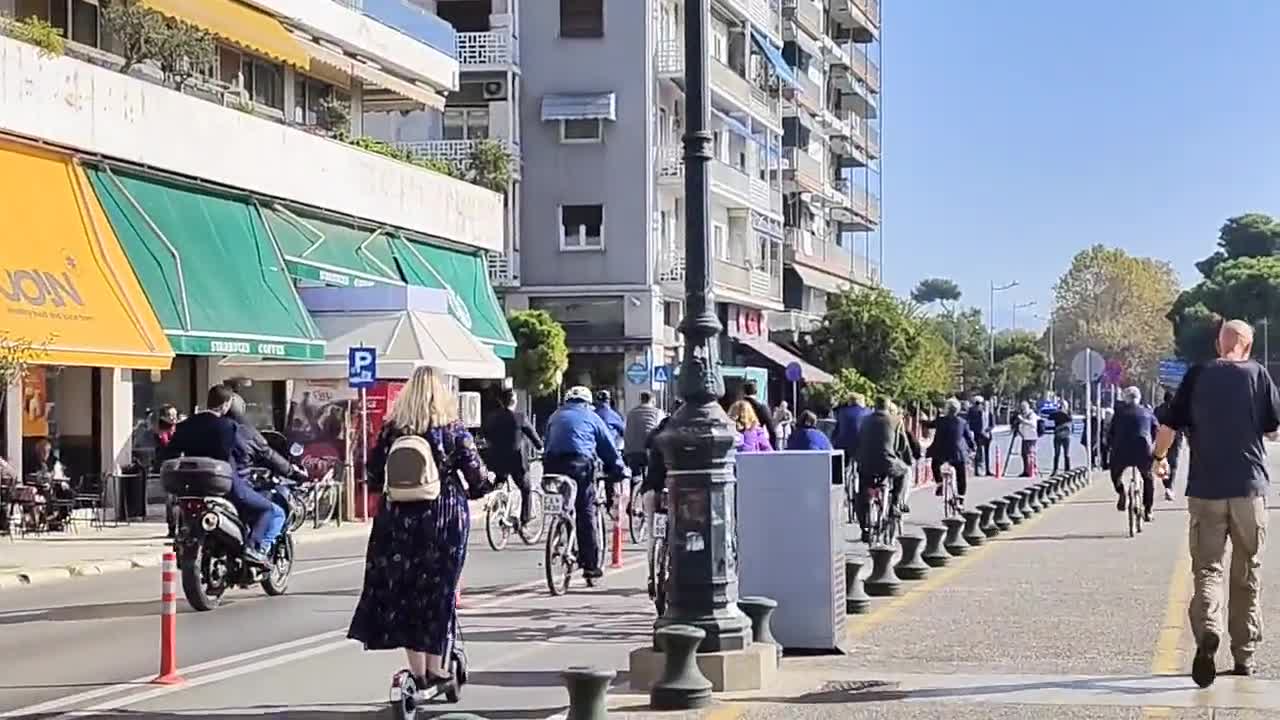 Κυκλοφοριακό αμόκ επειδή η αστυνομία έκλεισε τους δρόμους για να κάνει ποδήλατο ο βασιλιάς της Ολλανδίας με τον Ζέρβα