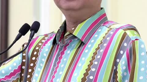 Malaysian PM criticised for his expensive outfits