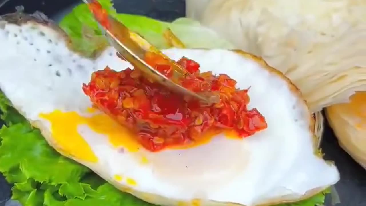 Chinese burger Eggs started falling from the roof