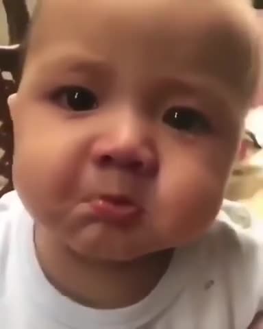 رياكشن يبكي حزين