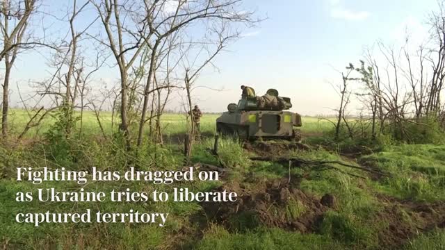 Ukrainian forces fire Soviet-era howitzer as liberation of Kherson continues