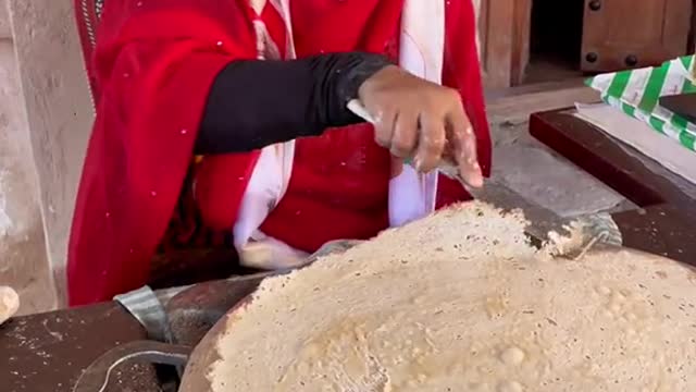 Omani crepes in the making