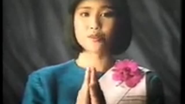 Thai Airways Add 1989 Air Hostess