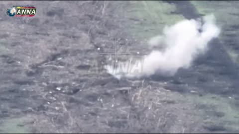 Republican forces of the 100th Brigade hit V.S.U. fortifications with direct fire.