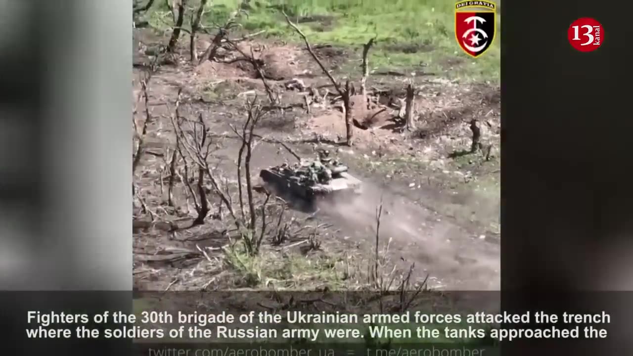 Ukrainian troops attacked Russian trench with a tank - Fighters jumped out of the tank, opened fire