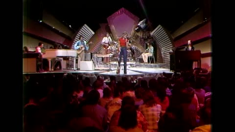 Olivia Newton-John - If You Love Me (Let Me Know)(The Midnight Special 1975)