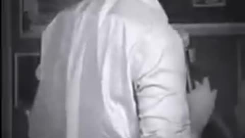 Trudeau Fears You Looking @ Flat Earth?