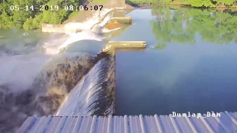 Video shows moment dam gate collapsed at Lake Dunlap