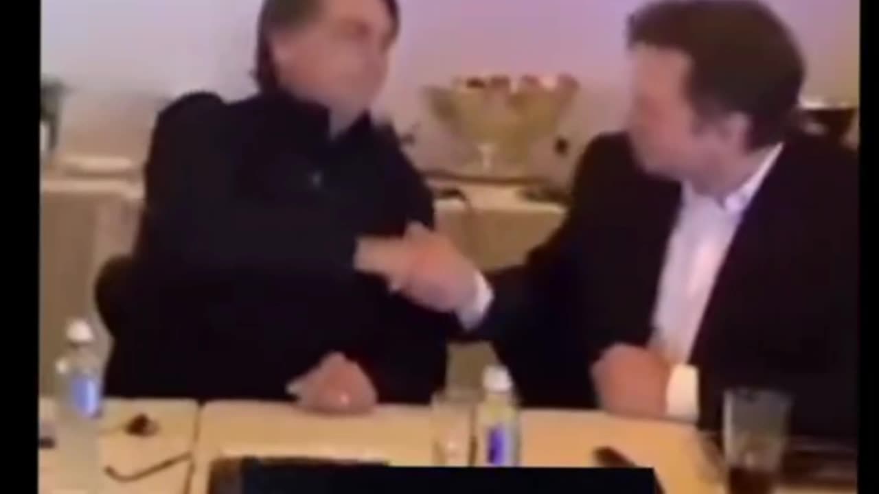 Brasil: @elonmusk é o mito da nossa liberdade”.😁