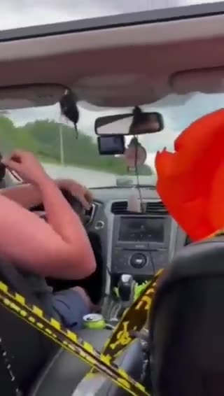 ΖΟΥΝ ΑΝΑΜΕΣΑ ΜΑΣ