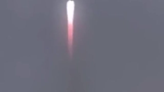 Ligthning hits russian rocket - raio atinge foguete russo durante lançamento