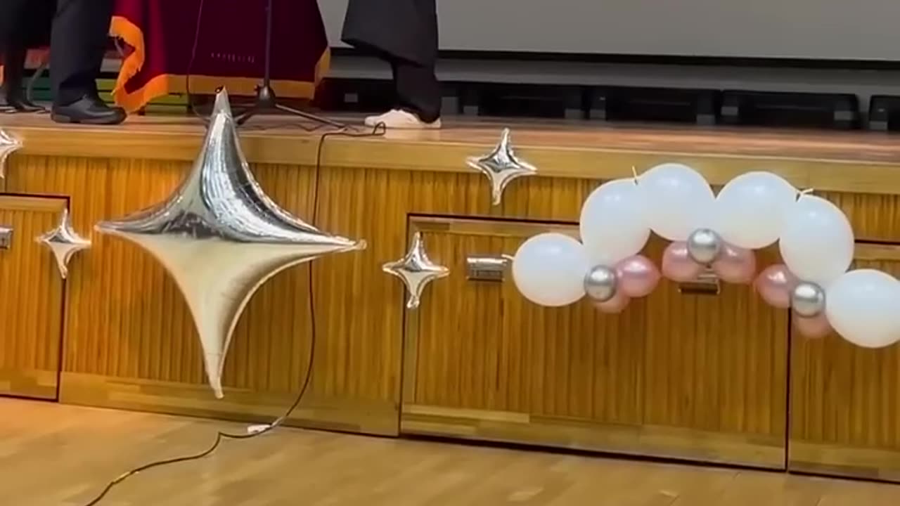 هەر بە ڕاست چۆن وای کرد ؟ 🥲