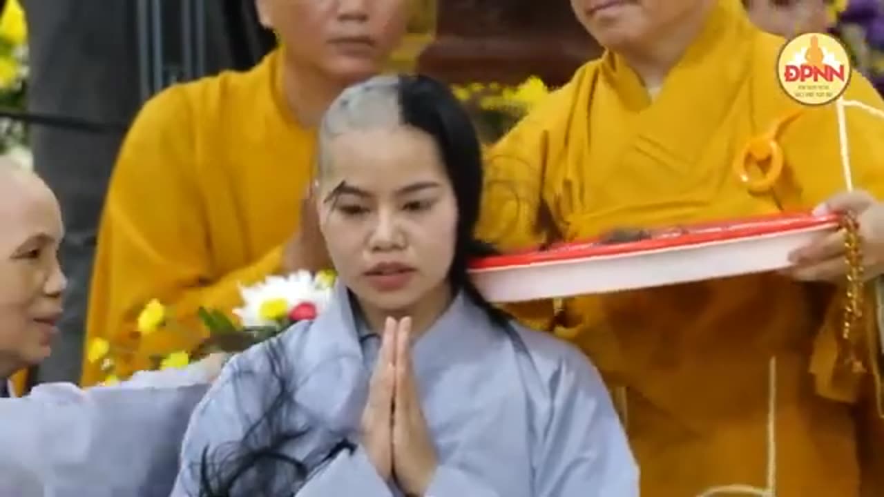 Chinese lady headshave at temple