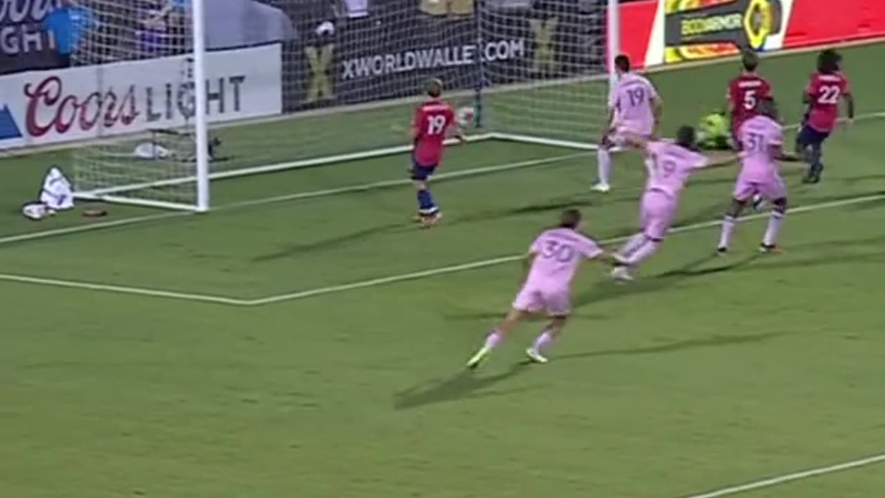 Messi free kick goal on MLS