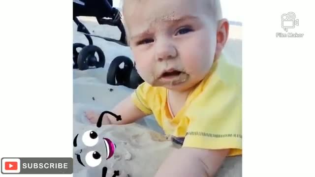 Cute babies👶👶playing with toys