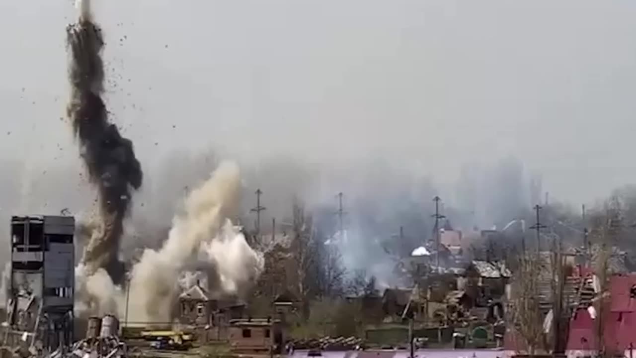 Images of the work of TOS 1A "Solntepek" band soldiers in Bakhmut.