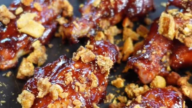 Crispy Skin BBQ Wings #wings #chickenwings #wingwednesday #bbqwings #FomotionalFinds