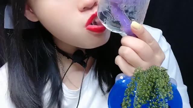 Asmr water drinking and eating