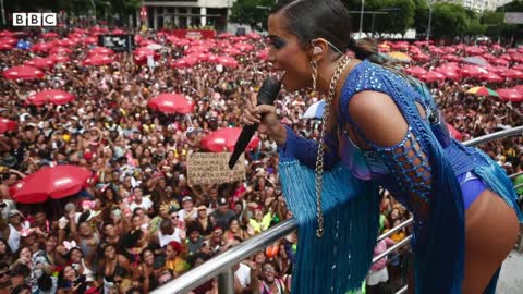 Brazil election: Bolsonaro and Lula go into social media overdrive ahead of voting - BBC News