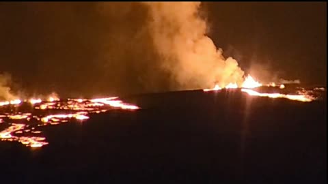 The world's largest active, Hawaii's Mauna Loa, has erupted for the first time in almost 40 years