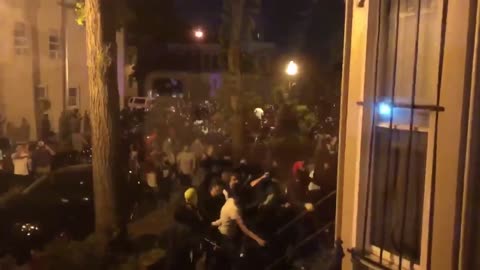 Washing DC rioters rushing people's homes