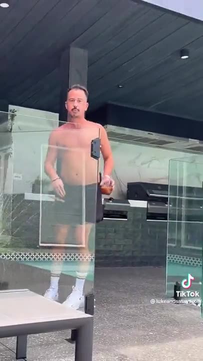 Gay dudes have the same relationship problems. Sadly kinda funny