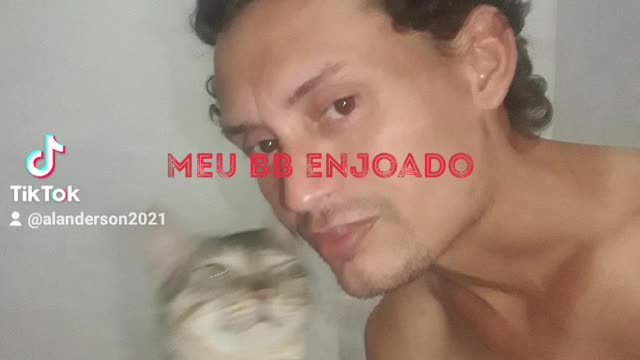 Foto que bati com meu gato