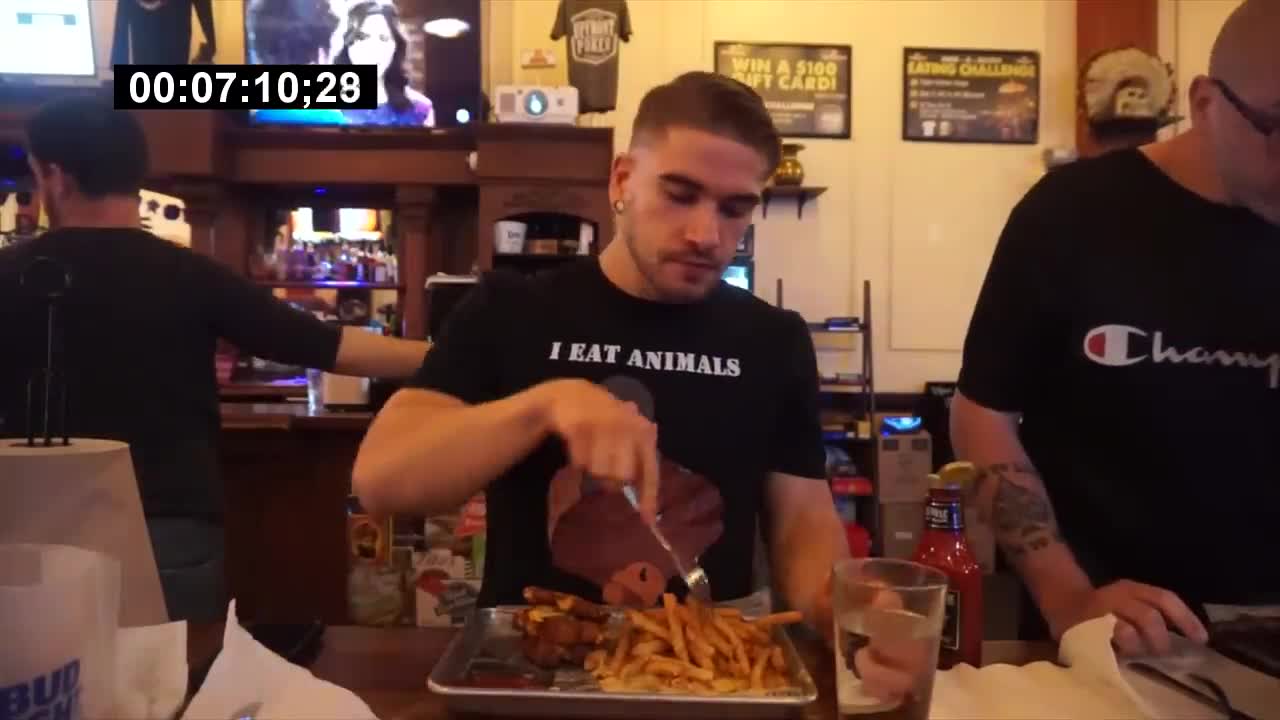 CRAZY BACON CHEESEBURGER CHALLENGE | The “Hogasutra” in Cleveland Ohio | MAN VS FOOD